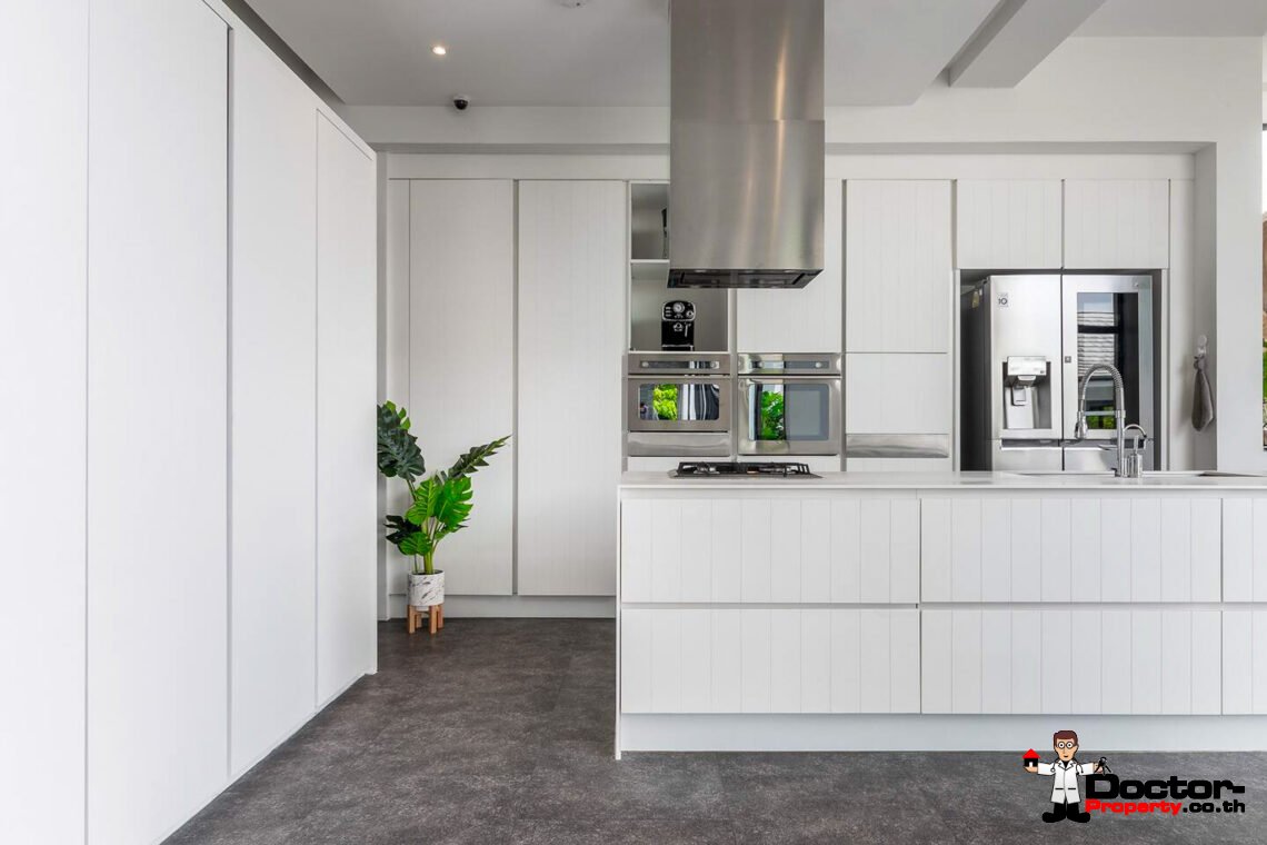 Stunning Luxury 4 Bedroom Seaviews Villa in Mae Nam Hills, Koh Samui – For Sale